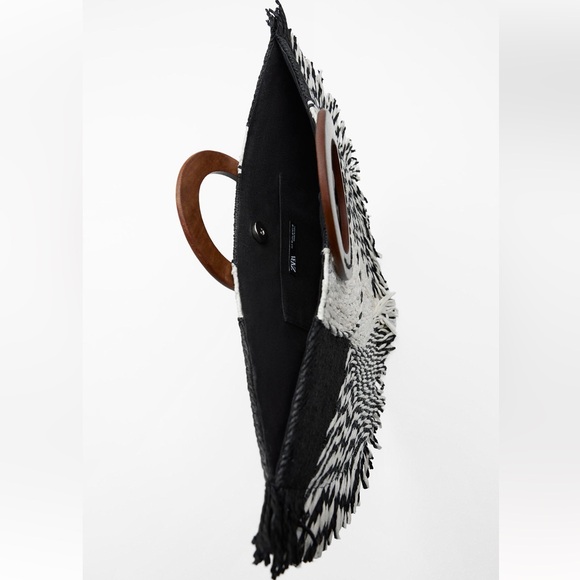 ZARA WOVEN FAN SHAPED BAG - Picture 3 of 5